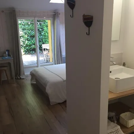 Maison L'heure Bleue *